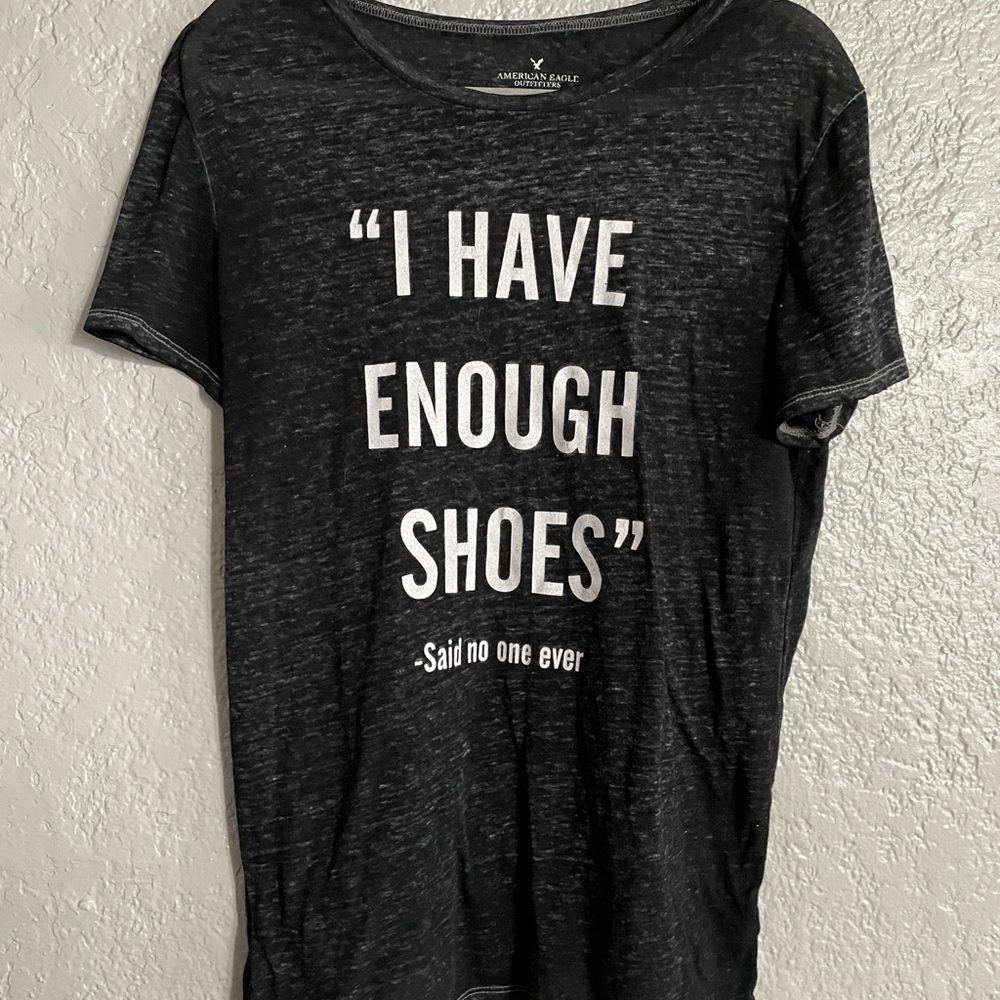 American Eagle t shirt